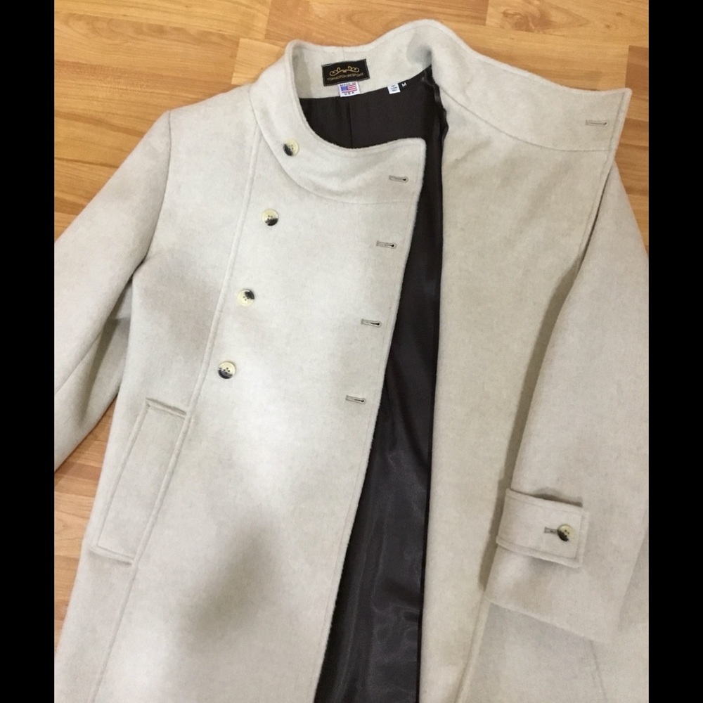 Women Coat - Picture 10 of 10